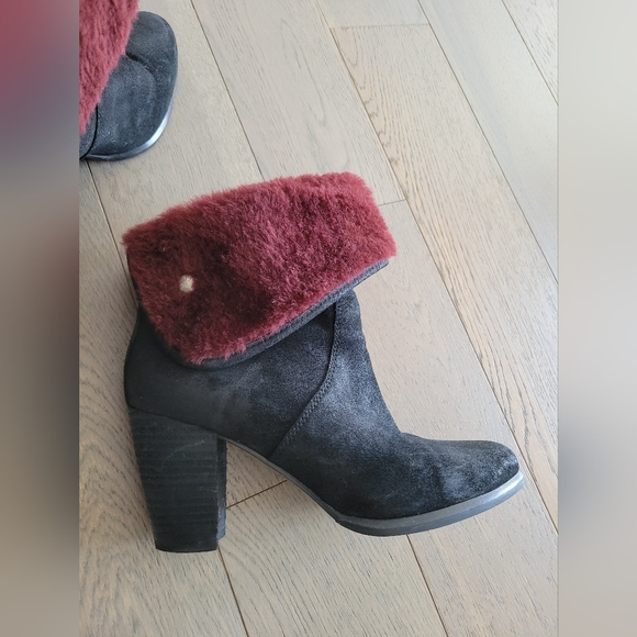 UGG Layna boots size 8.5 - Picture 6 of 9